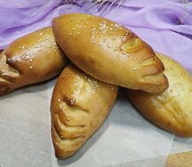 Пирожок с яблоком