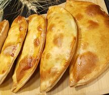 Кутаб с зеленью и с сыром сулугуни