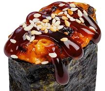 Запеченные суши с угрем