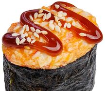 Запеченное суши со снежным крабом