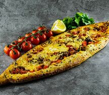 Пиде Кушбаши с сыром