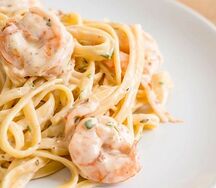 Паста с креветками и сыром