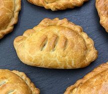 Пирожок с яблоком