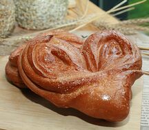 Плюшка с сахаром