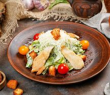 Цезарь с курицей