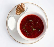 Борщ с салом дикого кабана