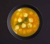 Суп куриный с фрикадельками