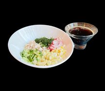 Окрошка на кефире с куриным филе