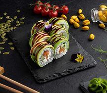 Филадельфия императорская с лососем и авокадо