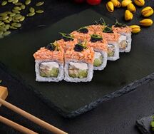 Ролл с копченым угрем и снежным крабом