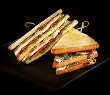 Сэндвич с пармской ветчиной