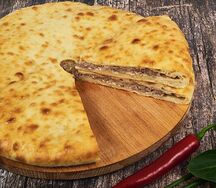 Пирог с говядиной и сыром