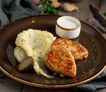 Котлеты жареные куриные с пюре