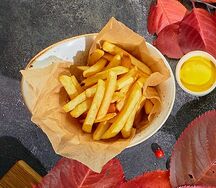 Картофель фри с сырным соусом