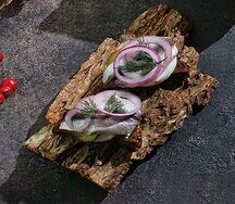 Бутерброды с килькой
