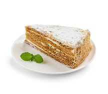 Пирожное Медовик