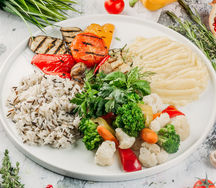Дикий рис с овощами
