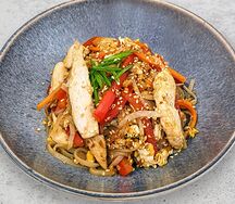 Вок с курицей