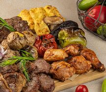 Ассорти Курица, овощи и молодой картофель
