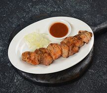 Шашлык из курицы с фирменным соусом