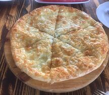 Хачапури по-имеретински большое