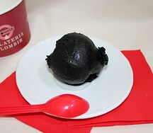 Десерт Черная клубника