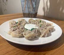 Пельмени домашние со сметаной