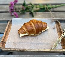 Круассан с сыром