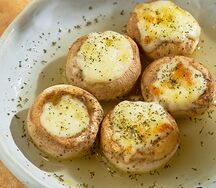 Грибы, запечные с сыром сулугуни
