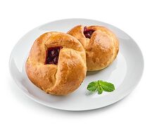 Булочка Творог с вишней