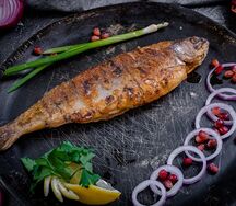 Форель на мангале