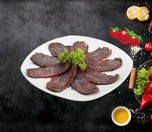 Нарезка из бастурмы и суджука