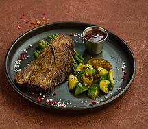 Чак ролл с кенийской фасолью и битыми огурцами
