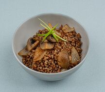 Гречка с грибами и луком