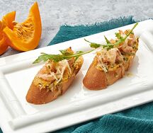 Брускетта с тигровыми креветками