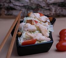 Салат Цезарь с курицей