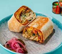 Биг буррито с цыплёнком и гуакамоле