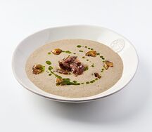 Грибной суп с говяжьми щечками