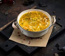 Бульон куриный с лапшой