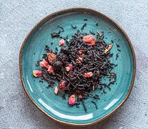 Черный с вишней