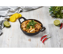 Удон с курицей и соусом кимчи