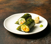 Ручной ролл с креветкой