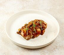 Свинина в соусе блэк пеппер с шампиньоном и баклажаном