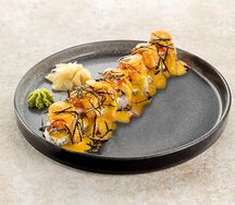 Ролл манго-лосось