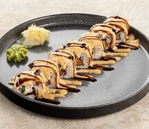 Ролл с угрём и острым лососем