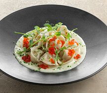 Пельмени с икрой корюшки