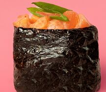 Гункан Спайс лосось