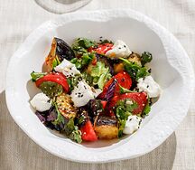 Салат с хрустящими баклажанами