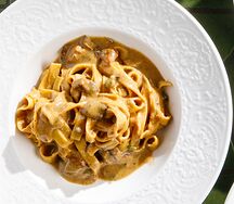 Тальятелле с грибами и трюфельным соусом