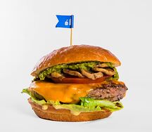 Аргентинский с соусом чимичурри